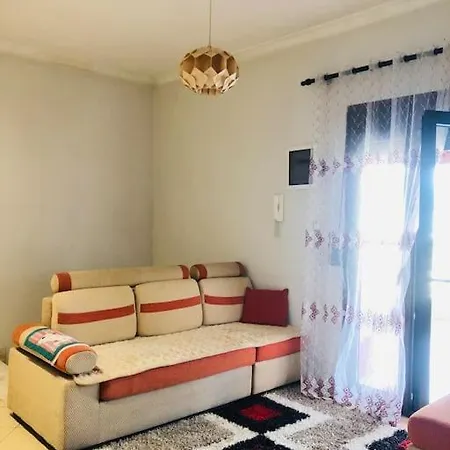 Vila Uklala *